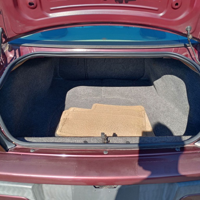 2004 Chevrolet Impala Image 17