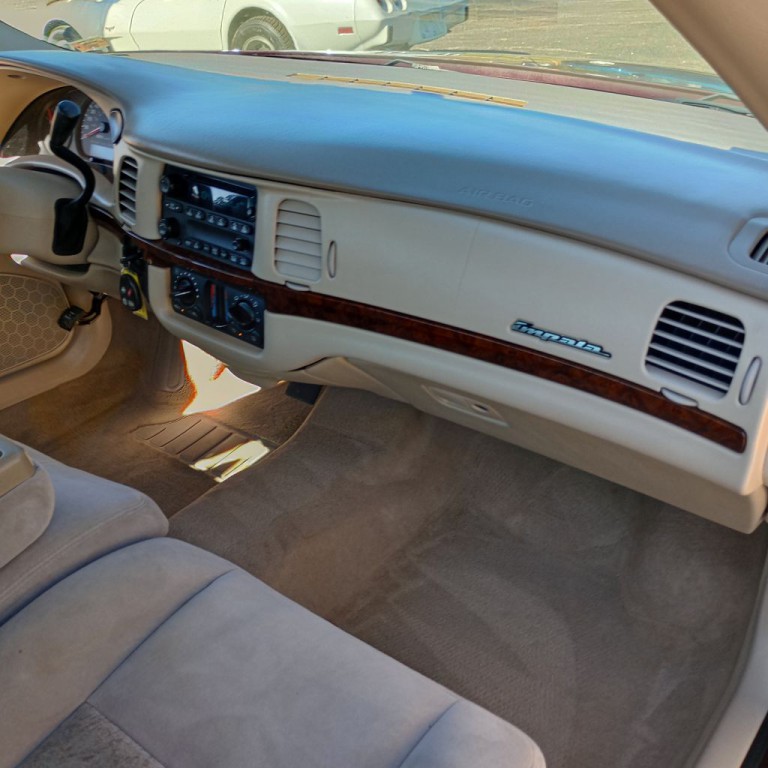 2004 Chevrolet Impala Image 20