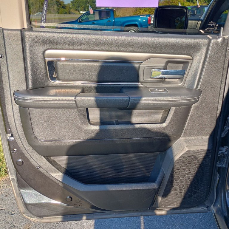 2015 RAM 1500 Image 16