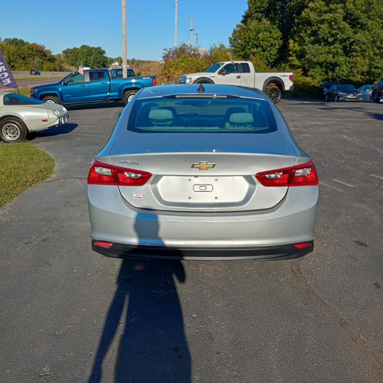 2020 Chevrolet Malibu Image 4