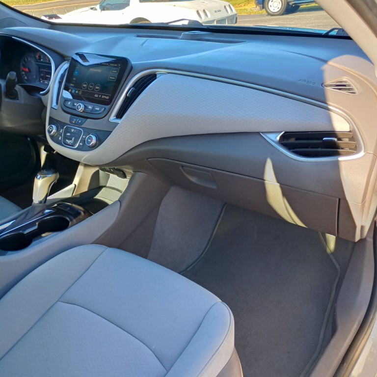 2020 Chevrolet Malibu Image 20