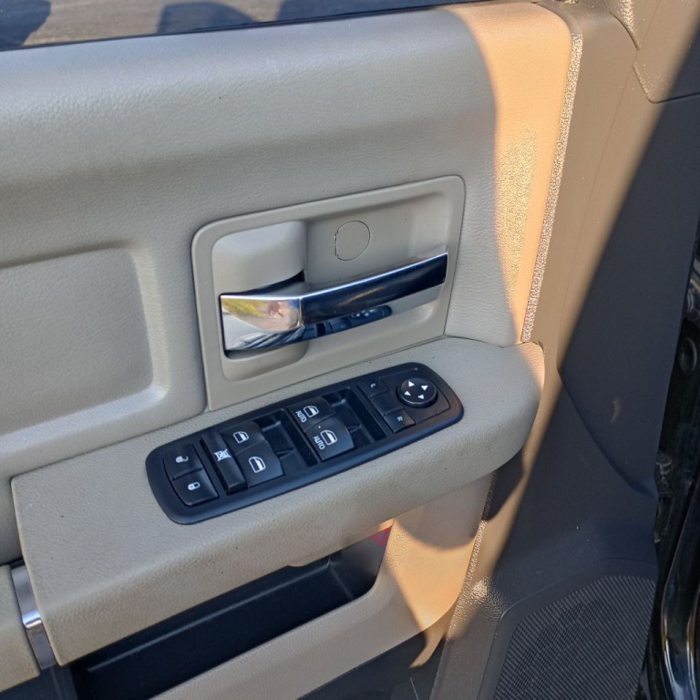 2012 Dodge Ram 1500 Image 12