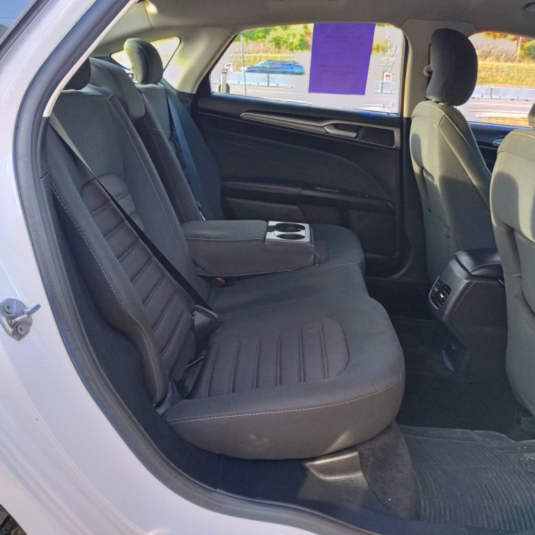 2017 Ford Fusion Image 19