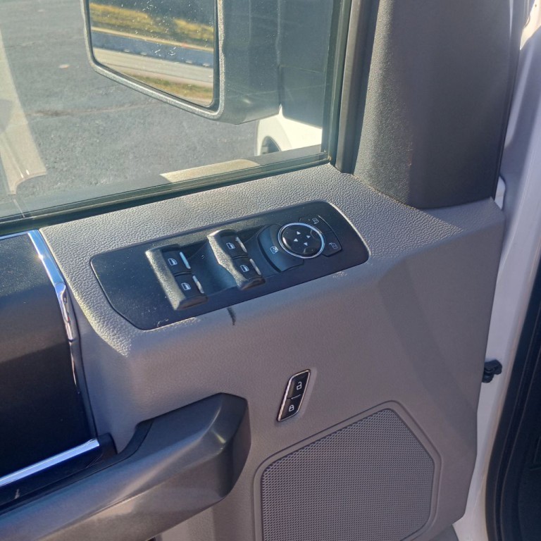 2015 Ford F-150 Image 11