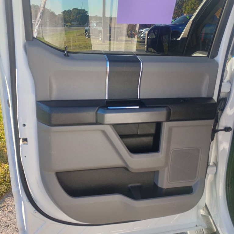 2015 Ford F-150 Image 17