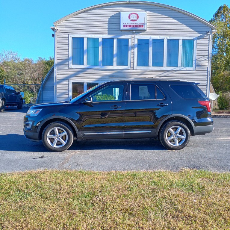 2016 Ford Explorer Image 2