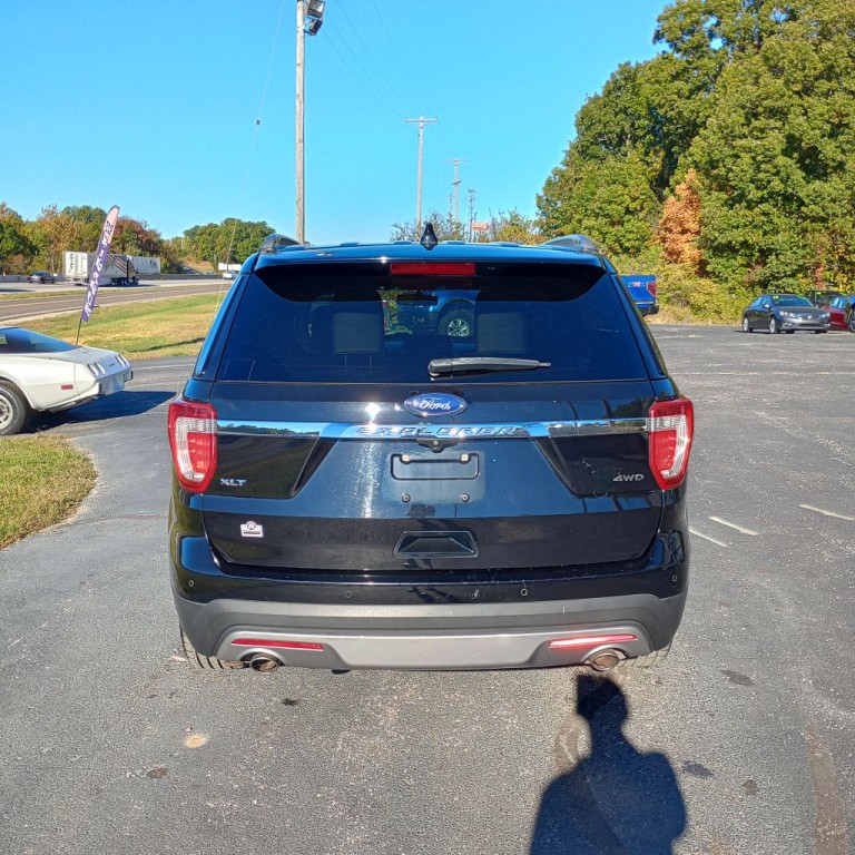 2016 Ford Explorer Image 4