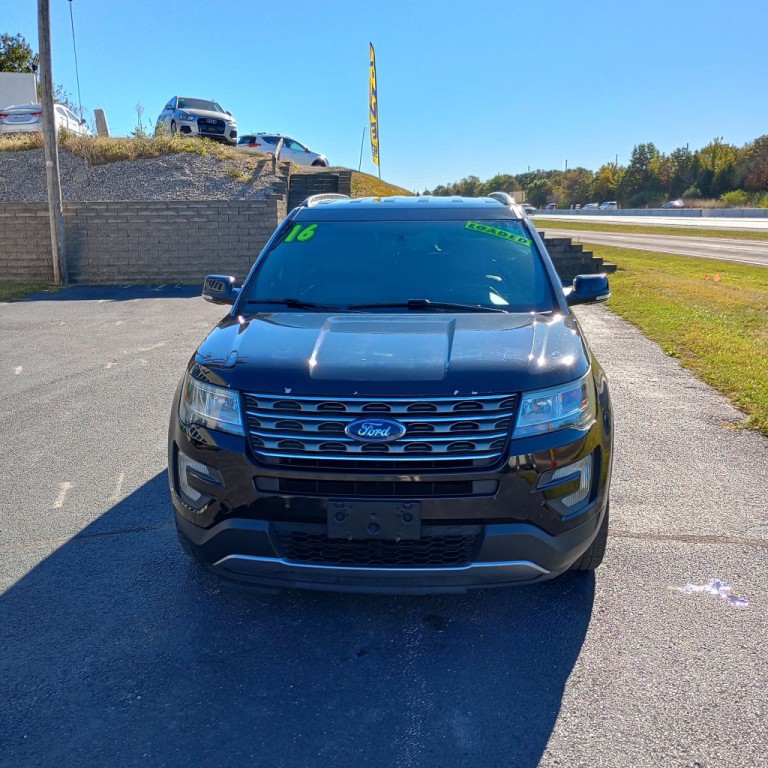 2016 Ford Explorer Image 8