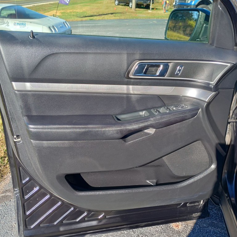 2016 Ford Explorer Image 11