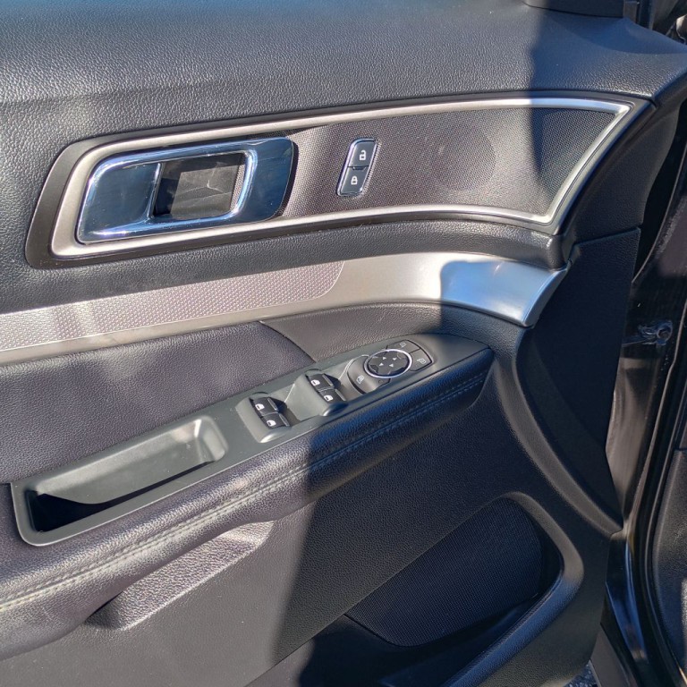 2016 Ford Explorer Image 12