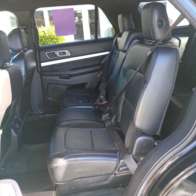 2016 Ford Explorer Image 17