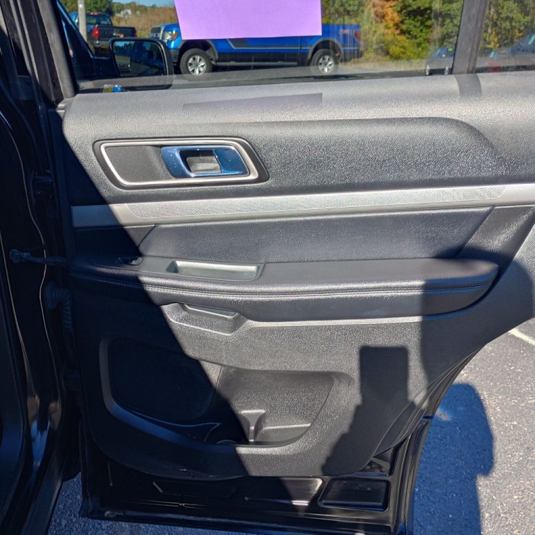 2016 Ford Explorer Image 20