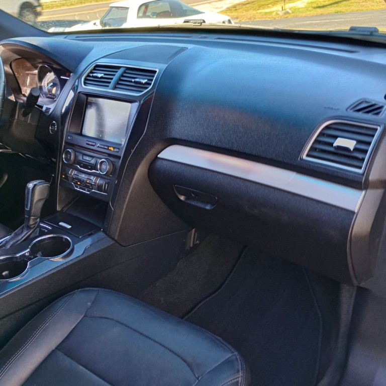 2016 Ford Explorer Image 23
