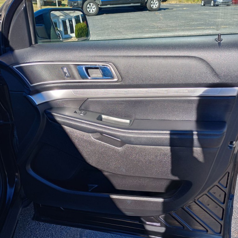 2016 Ford Explorer Image 24