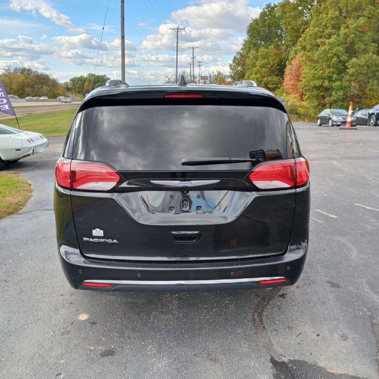 2019 Chrysler Pacifica Image 4