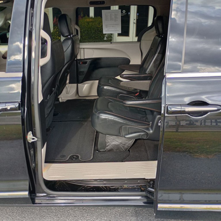 2019 Chrysler Pacifica Image 16