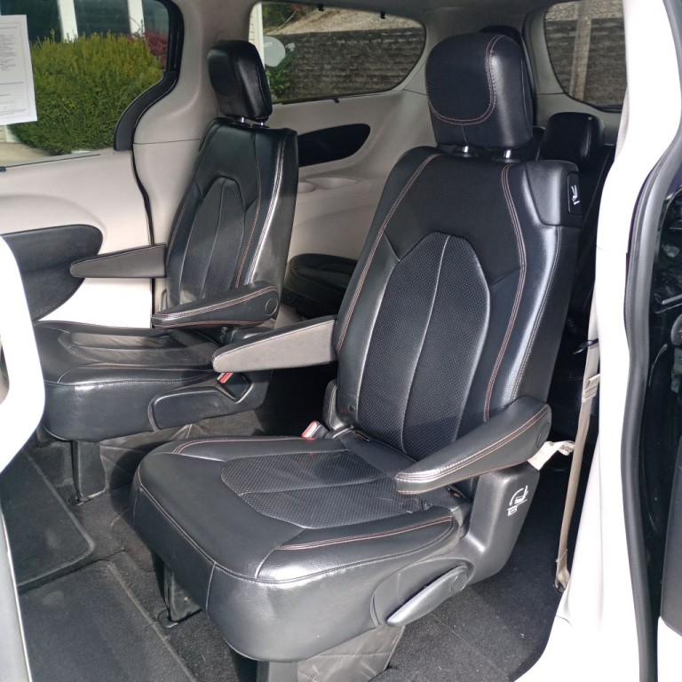2019 Chrysler Pacifica Image 17