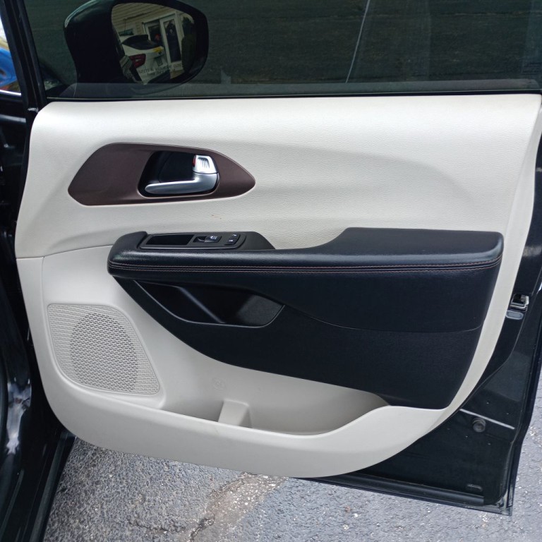 2019 Chrysler Pacifica Image 23