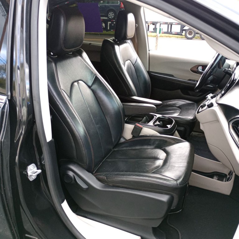 2019 Chrysler Pacifica Image 24