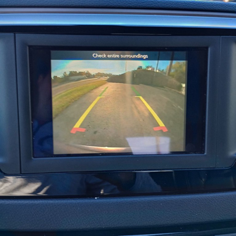 2020 Chrysler Voyager Image 13