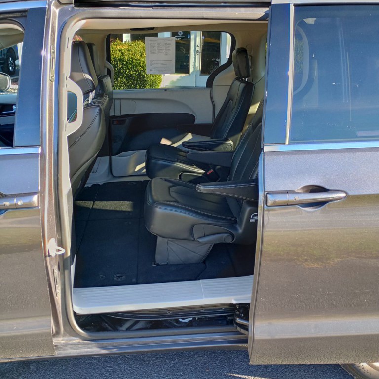 2020 Chrysler Voyager Image 16