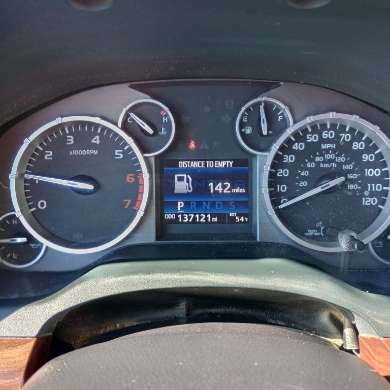 2015 Toyota Tundra Image 10