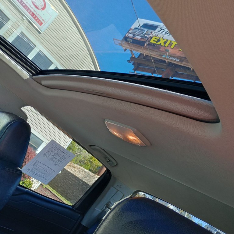 2015 Toyota Tundra Image 16