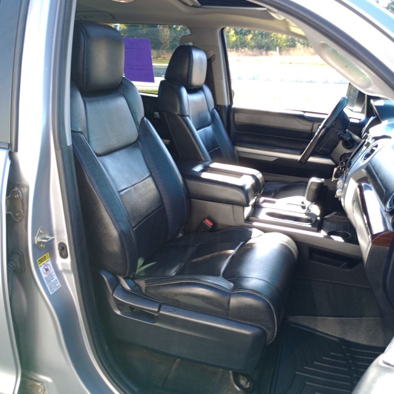 2015 Toyota Tundra Image 24