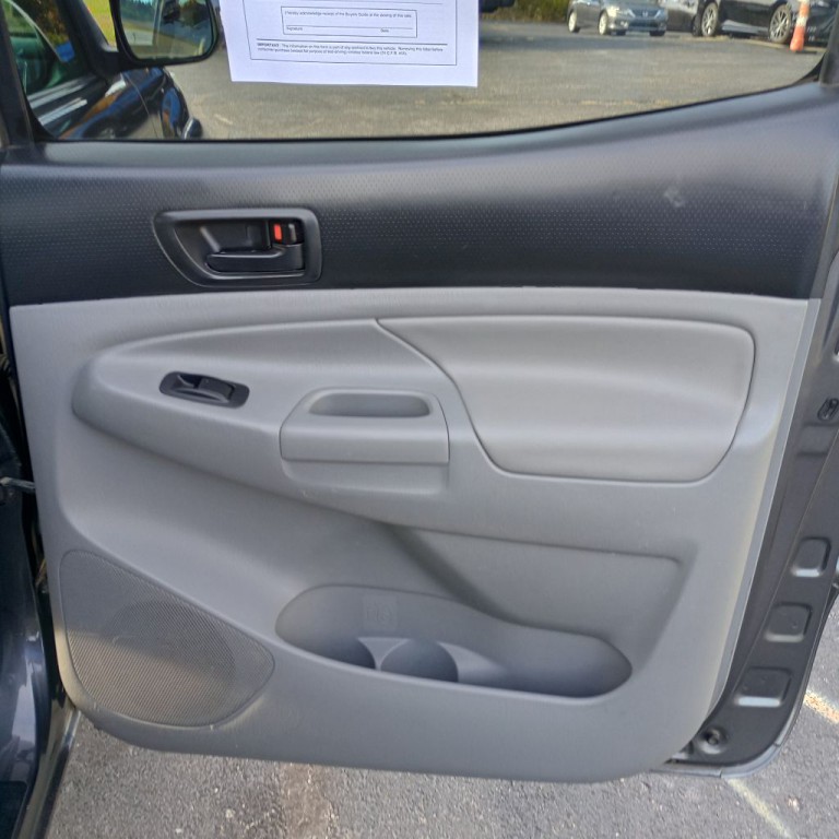 2013 Toyota Tacoma Image 19