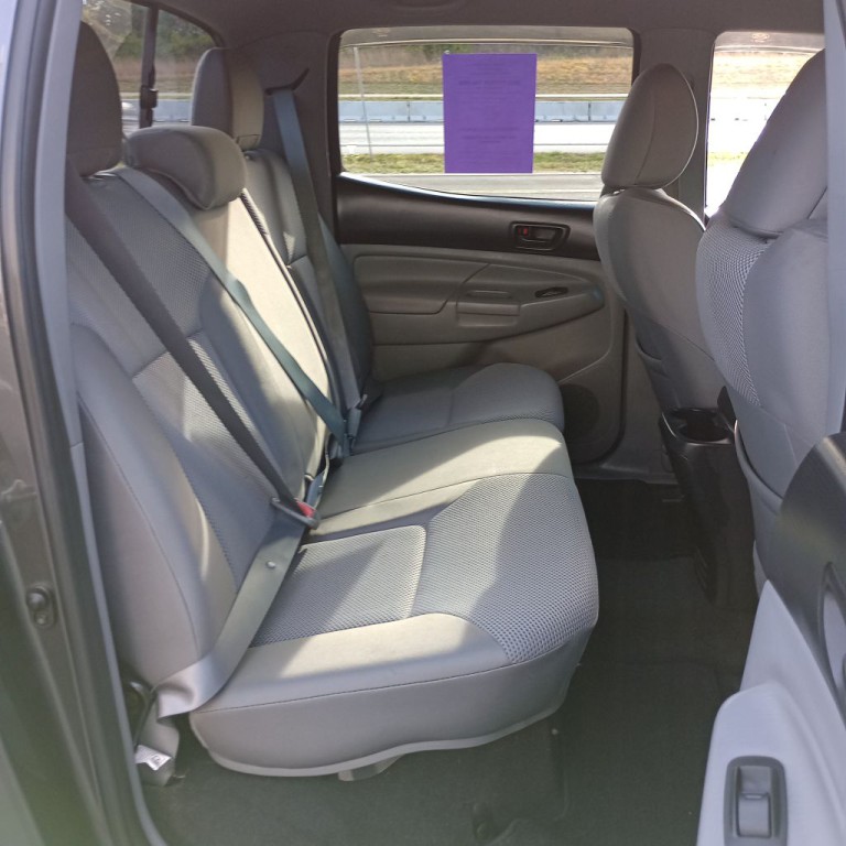 2013 Toyota Tacoma Image 20