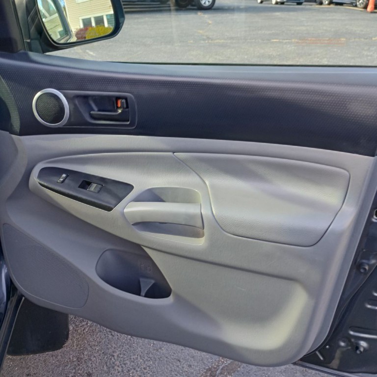 2013 Toyota Tacoma Image 22