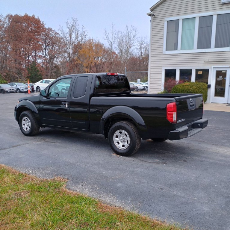2017 Nissan Frontier Image 3