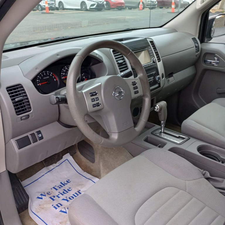 2017 Nissan Frontier Image 9