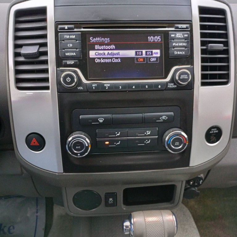 2017 Nissan Frontier Image 10