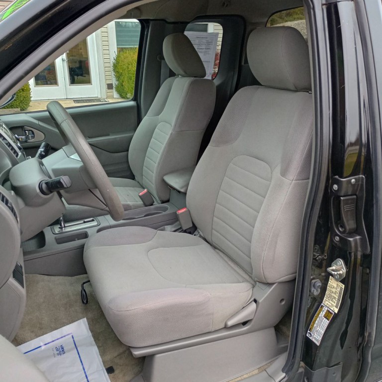 2017 Nissan Frontier Image 12