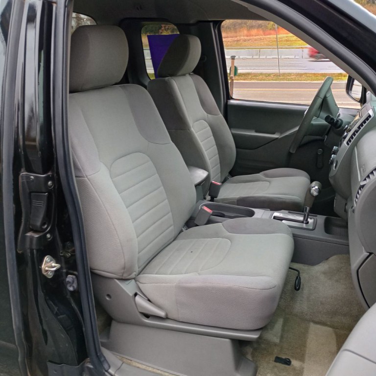 2017 Nissan Frontier Image 21