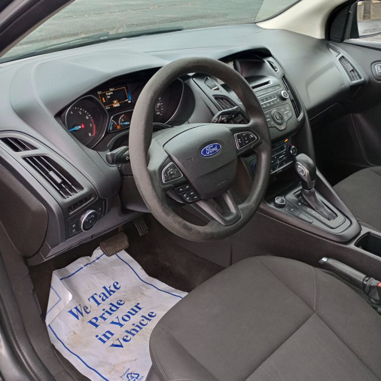 2017 Ford Focus Image 9