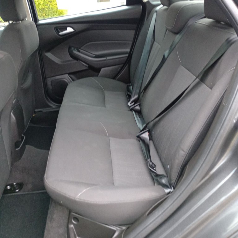 2017 Ford Focus Image 16