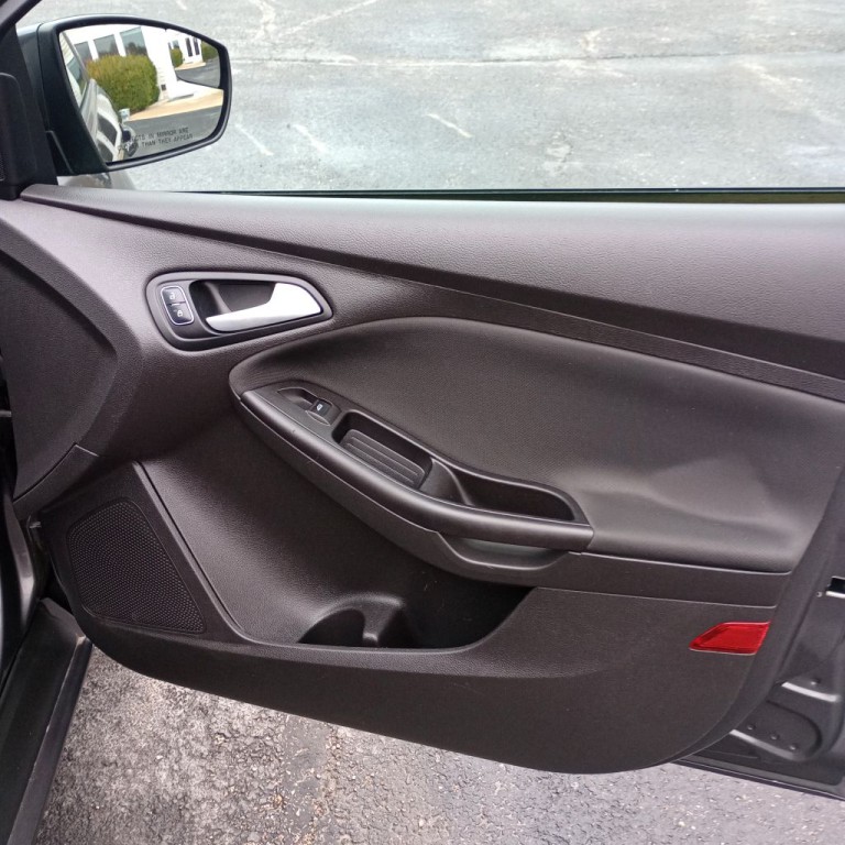 2017 Ford Focus Image 21