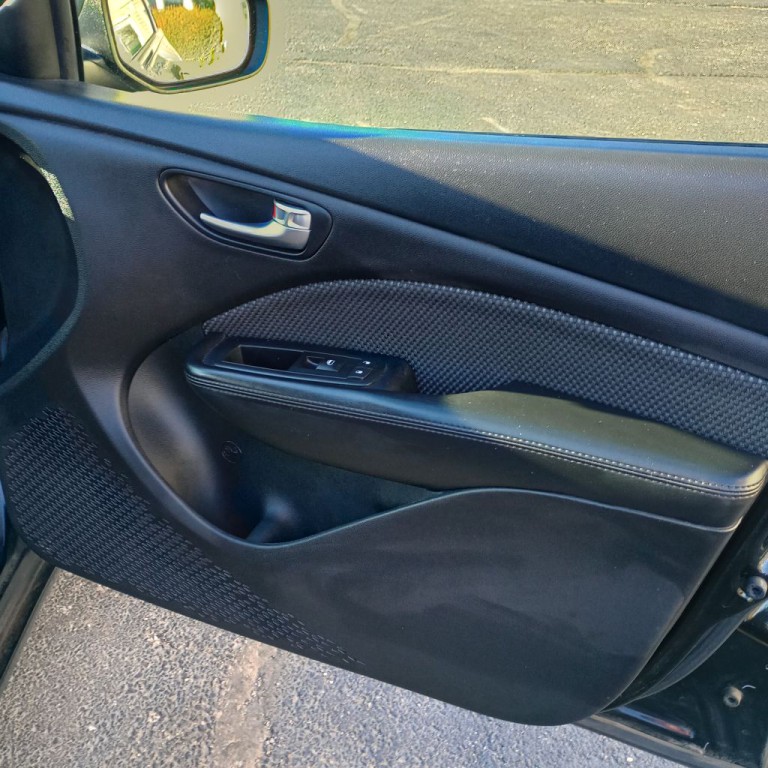 2015 Dodge Dart Image 21