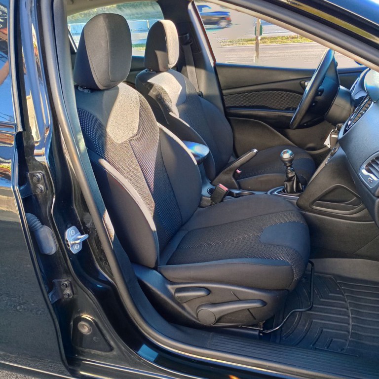 2015 Dodge Dart Image 22