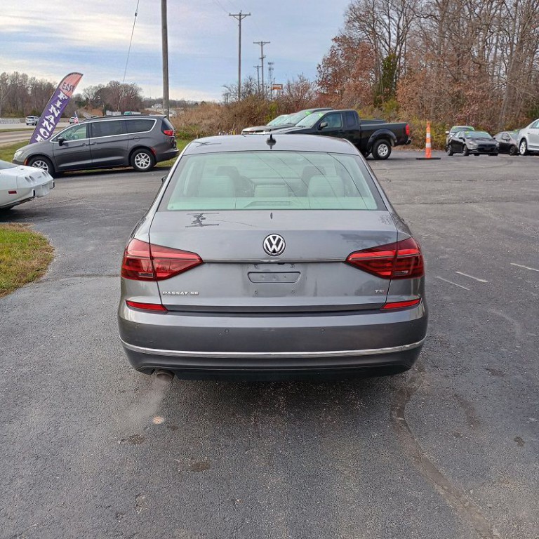 2018 Volkswagen Passat Image 4