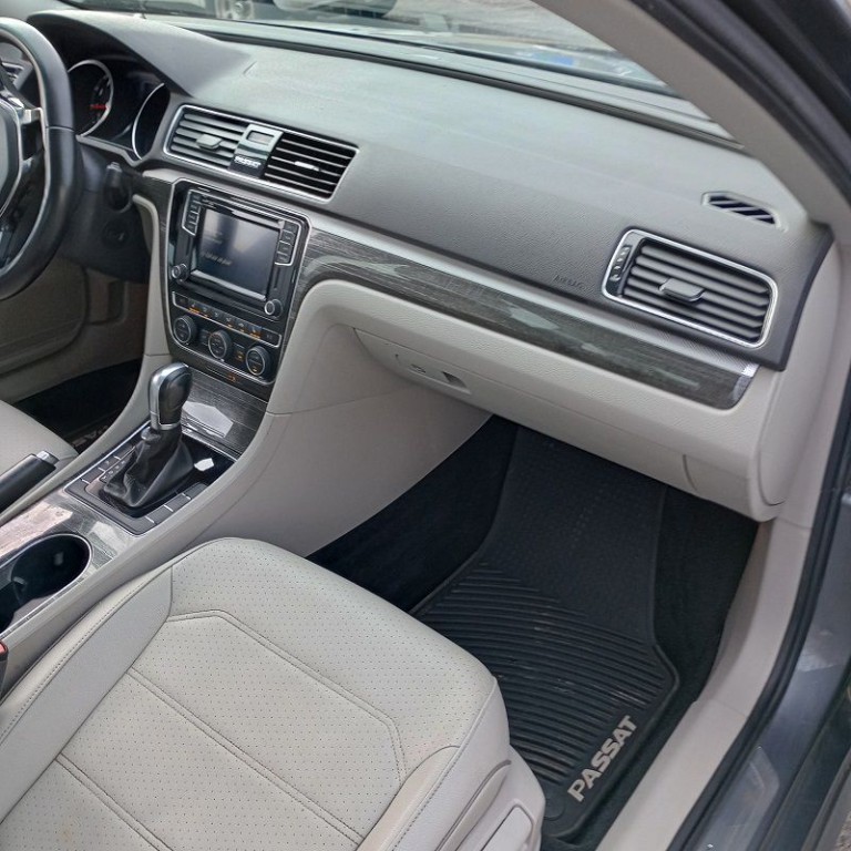 2018 Volkswagen Passat Image 21