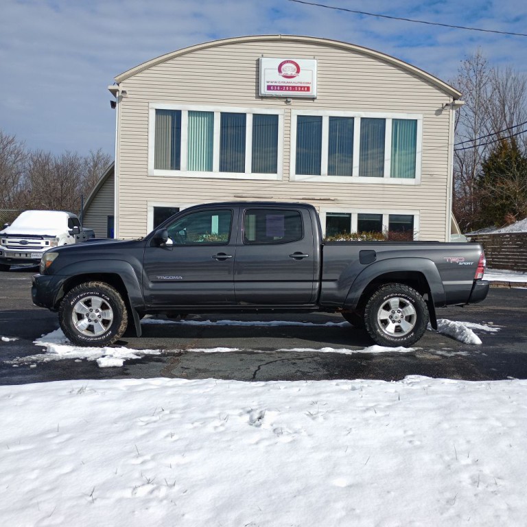 2010 Toyota Tacoma Image 2