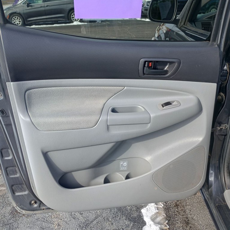 2010 Toyota Tacoma Image 16