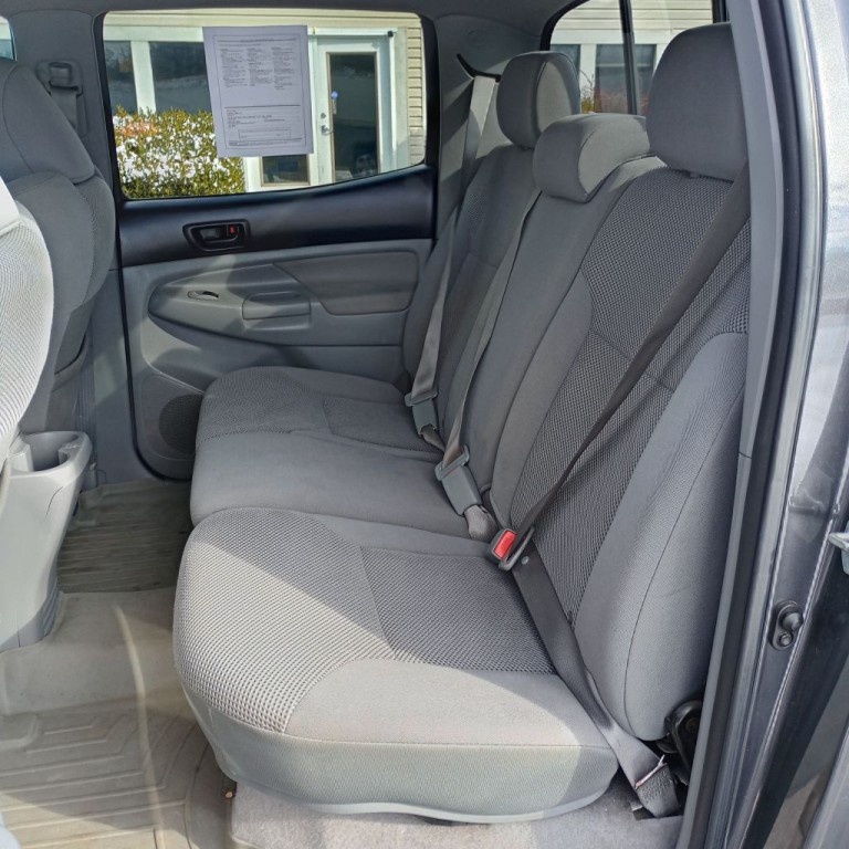 2010 Toyota Tacoma Image 17