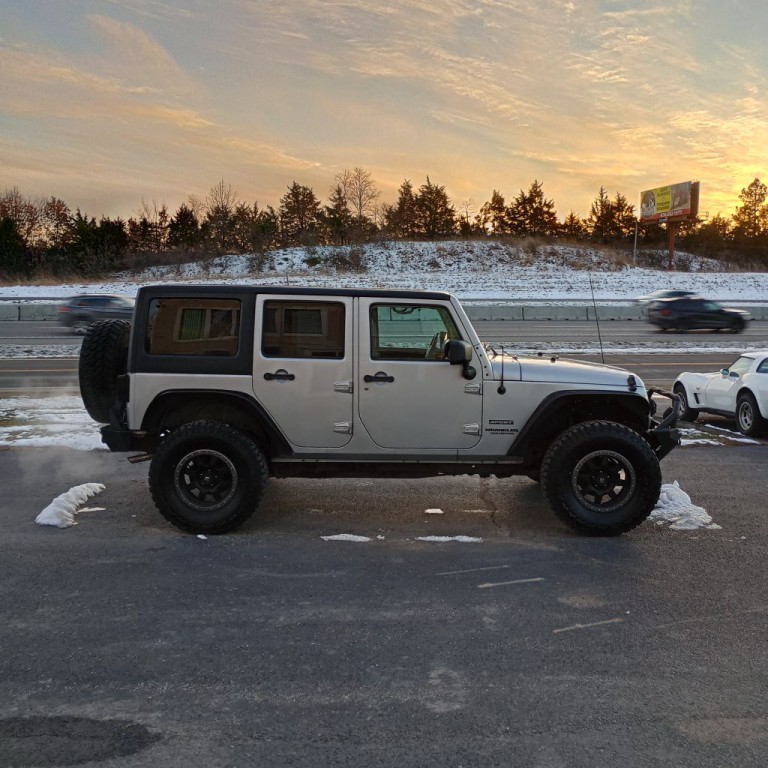 2011 Jeep Wrangler Unlimited Image 6