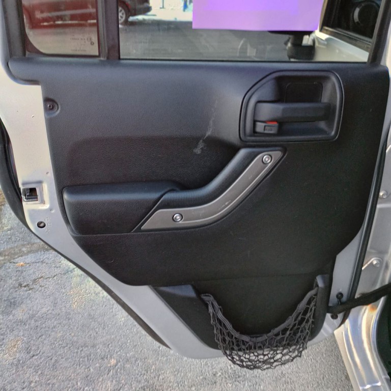 2011 Jeep Wrangler Unlimited Image 13