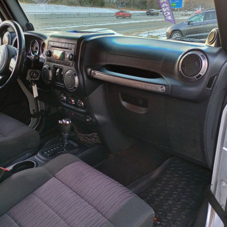 2011 Jeep Wrangler Unlimited Image 18