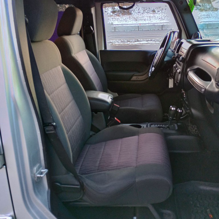 2011 Jeep Wrangler Unlimited Image 20